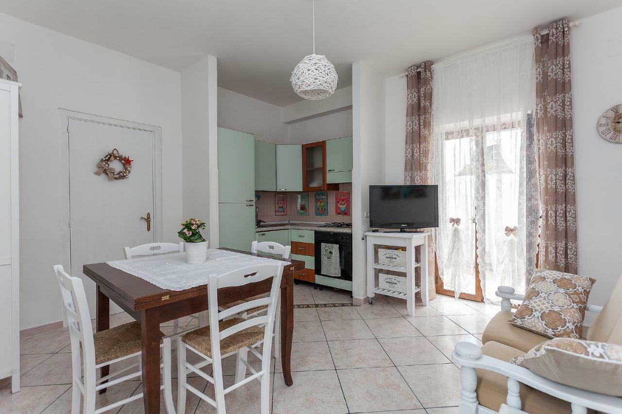 Lulu Marin Casa Vacanze Прая-а-Маре Экстерьер фото